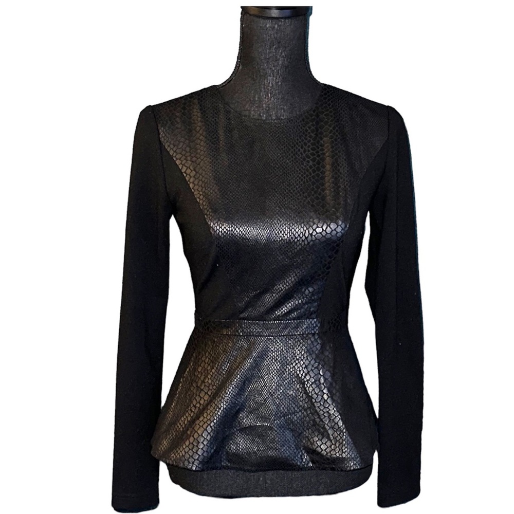 Guess faux leather snakeskin blouse sz XS